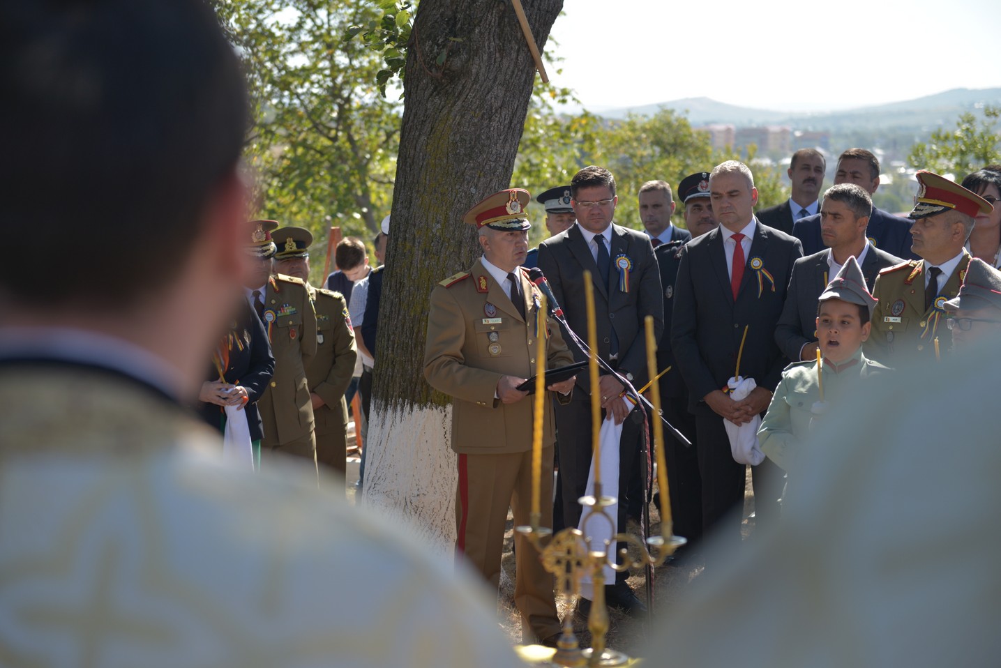 Ceremonie religioasă și militară la Cimitirul Militar Maxut: „Românul adevărat este chemat să-și apere valorile legate de neam și de familie”