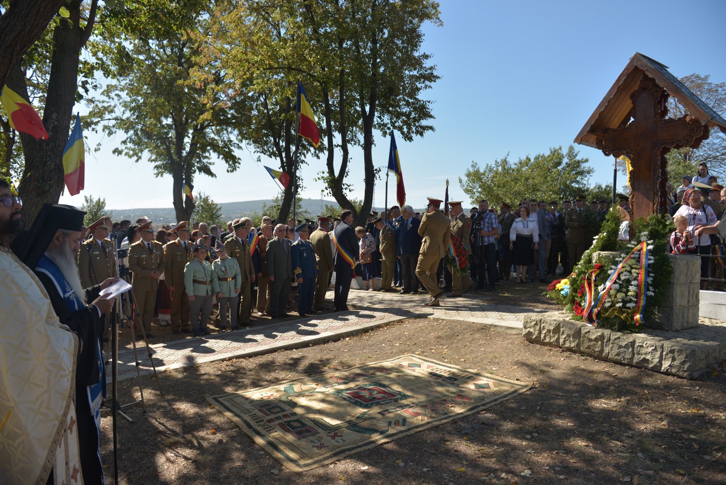Ceremonie religioasă și militară la Cimitirul Militar Maxut: „Românul adevărat este chemat să-și apere valorile legate de neam și de familie”
