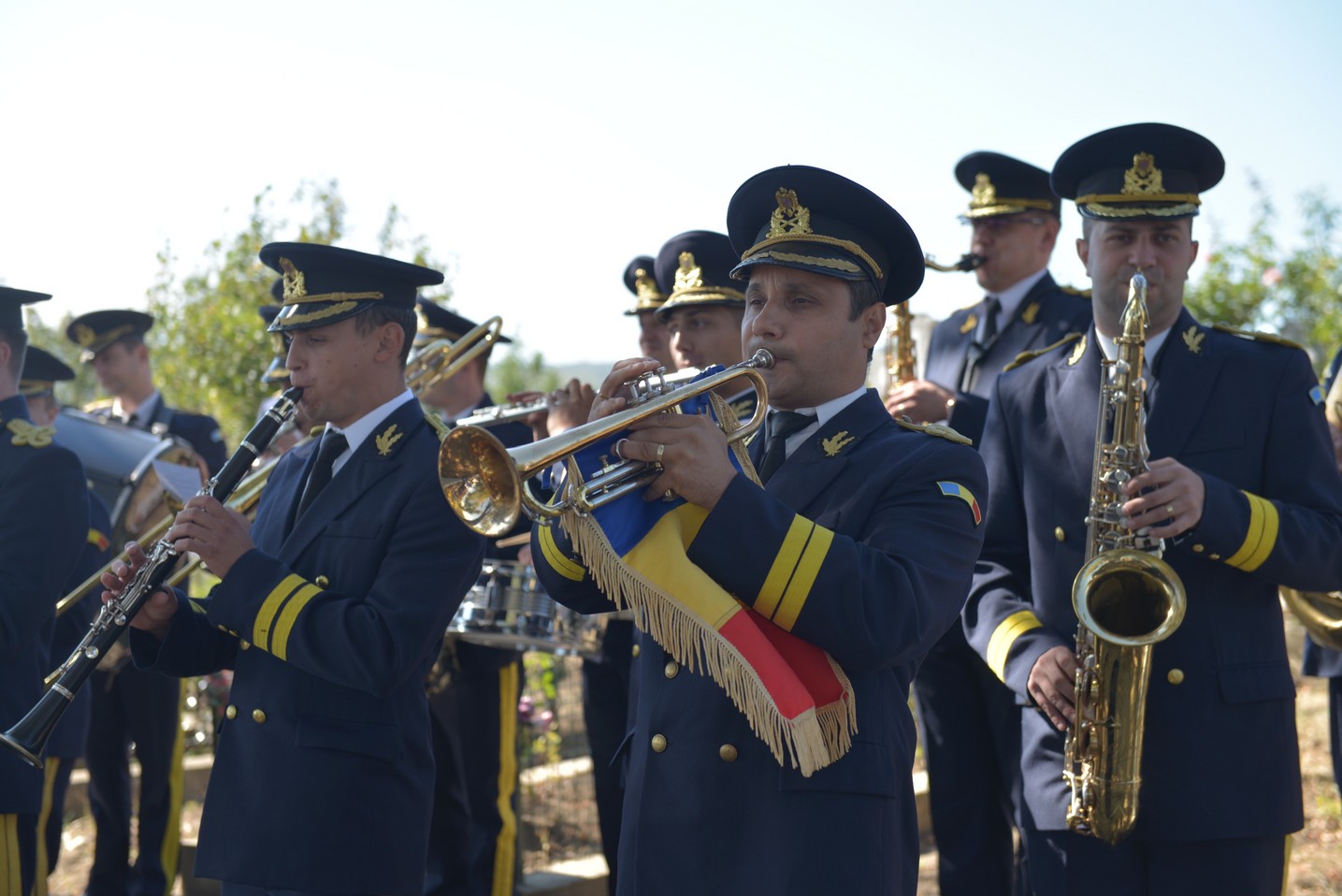 Ceremonie religioasă și militară la Cimitirul Militar Maxut: „Românul adevărat este chemat să-și apere valorile legate de neam și de familie”
