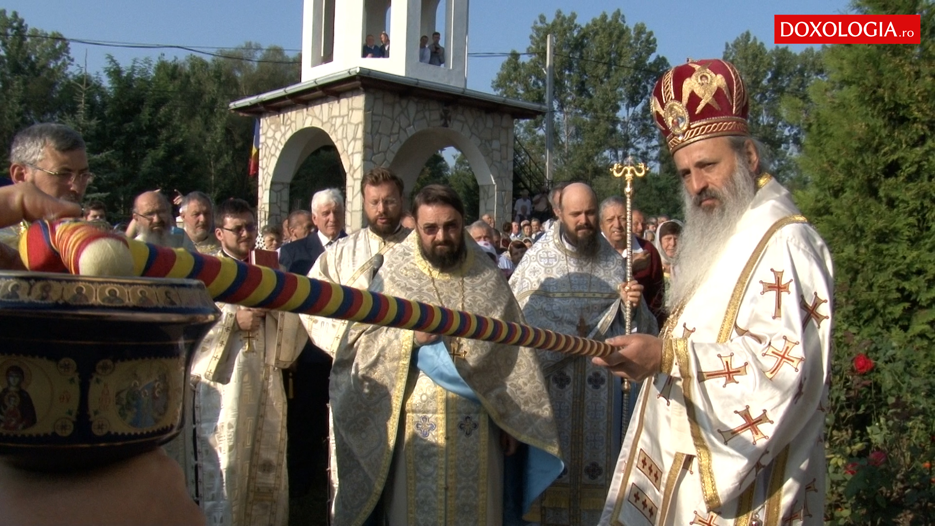 (Video) Biserica parohiei Netezi a fost sfințită