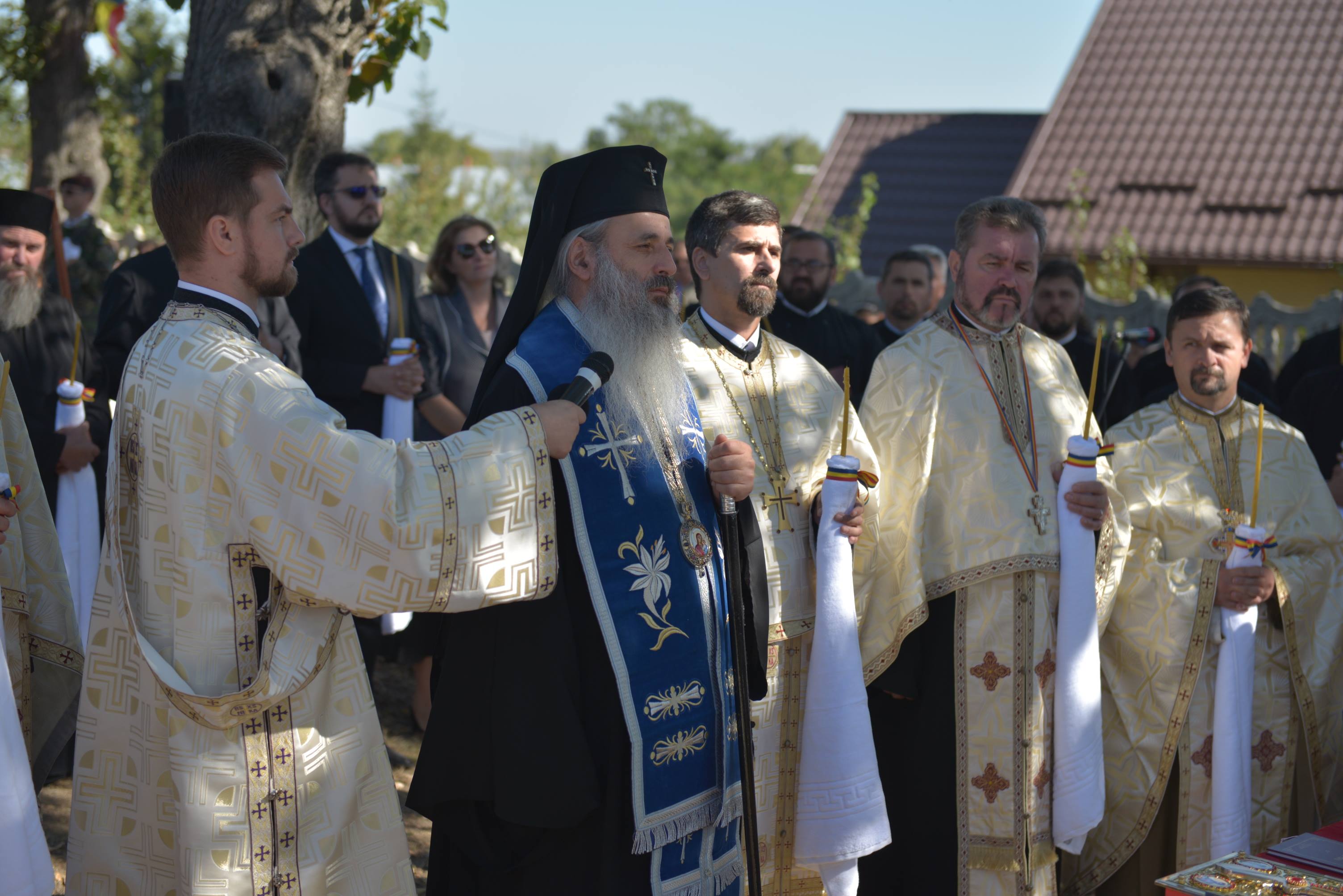 (Video) IPS Teofan: „Să avem grijă la granițele țării și de elementul principal care asigură unitatea unei țări - familia”