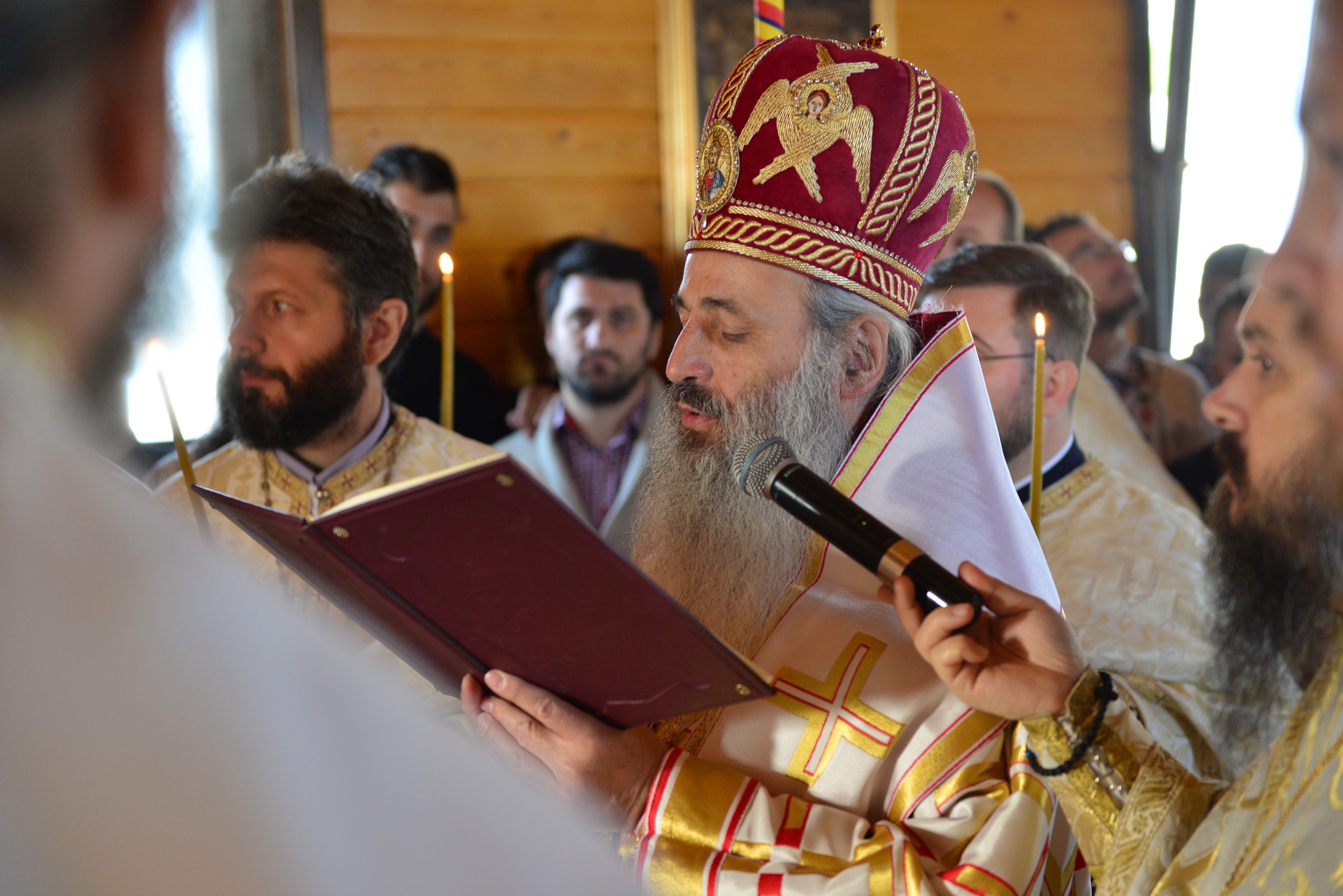 (Video) IPS Teofan: „Tronul harului este și altarul Sfintei Biserici”