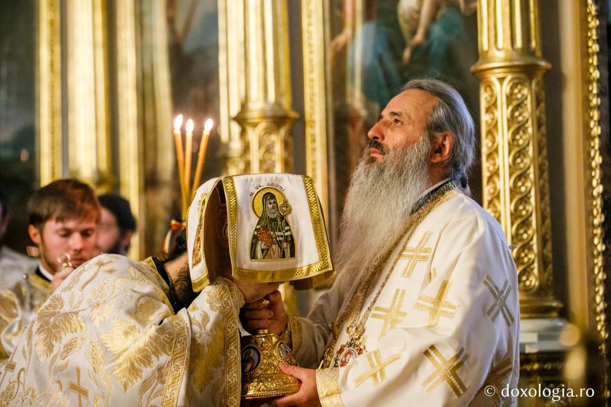 (Video) IPS Teofan - Predică la Liturghia de deschidere a IBMF
