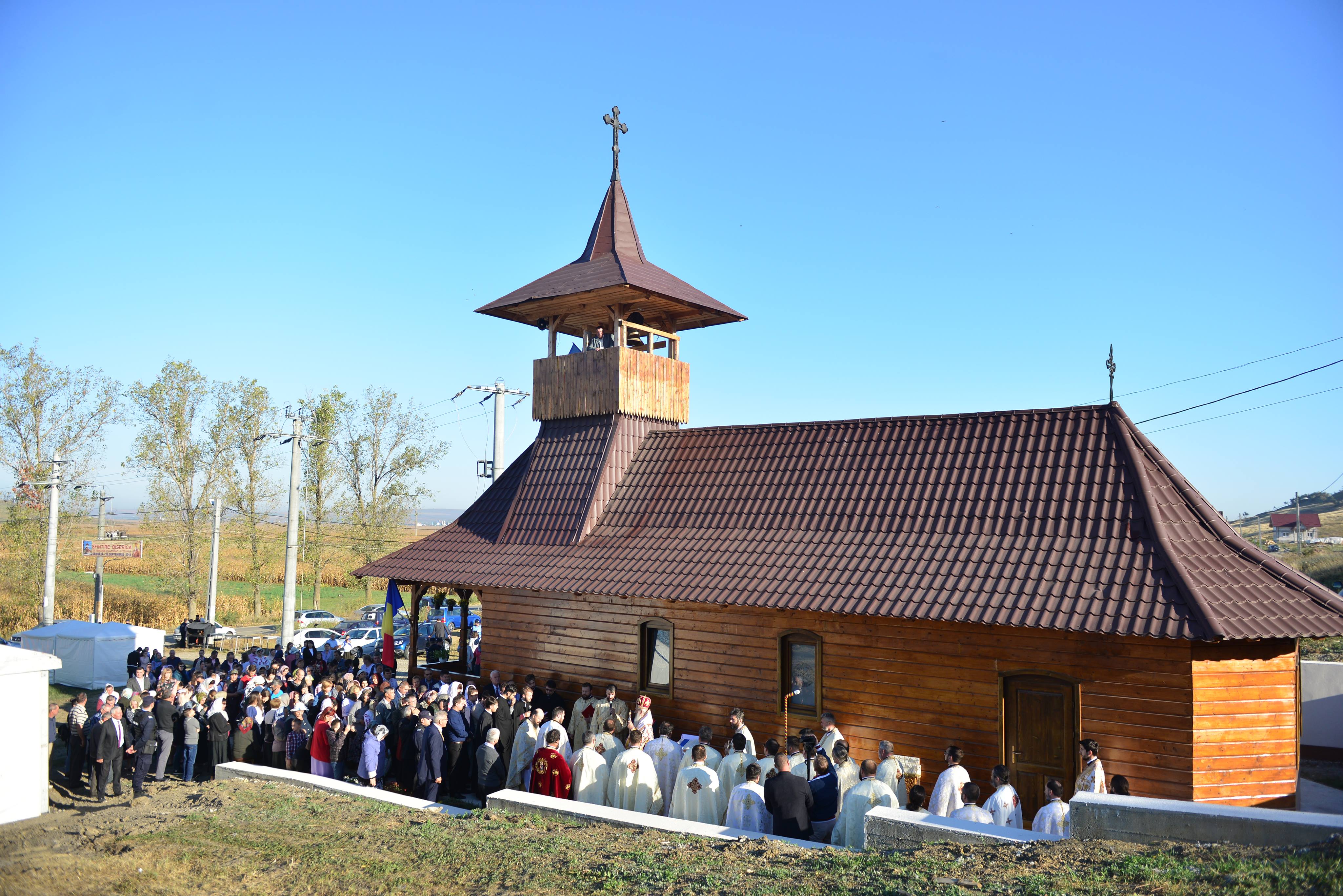 (Video) Sfințirea Bisericii „Sfântul Teodosie de la Brazi” din Parohia Lețcani III