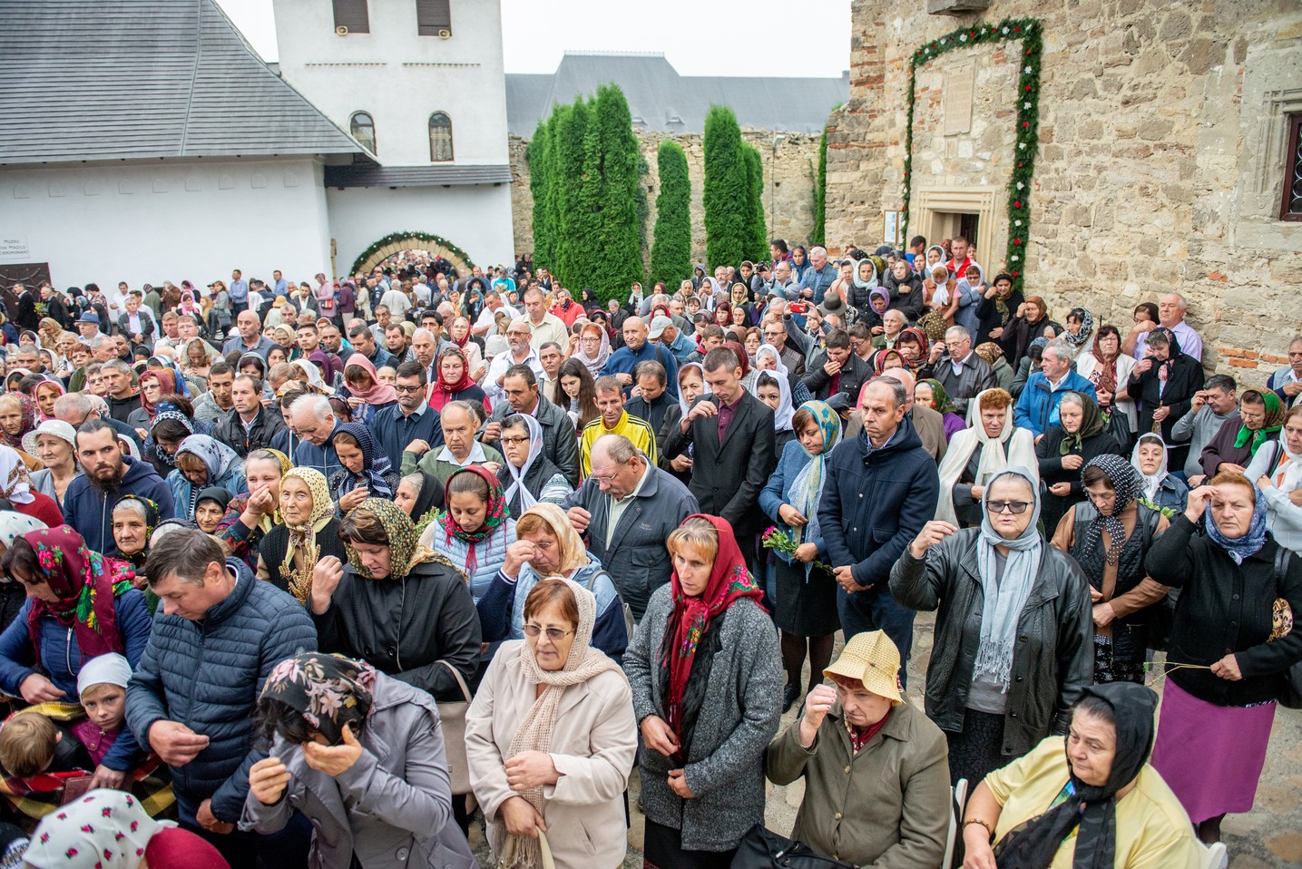 Foto: Constantin Comici Mitropolitul Moldovei, la Mănăstirea Hadâmbu: „Nașterea și creșterea de prunci este cariera cea mai aleasă, cea mai înaltă”