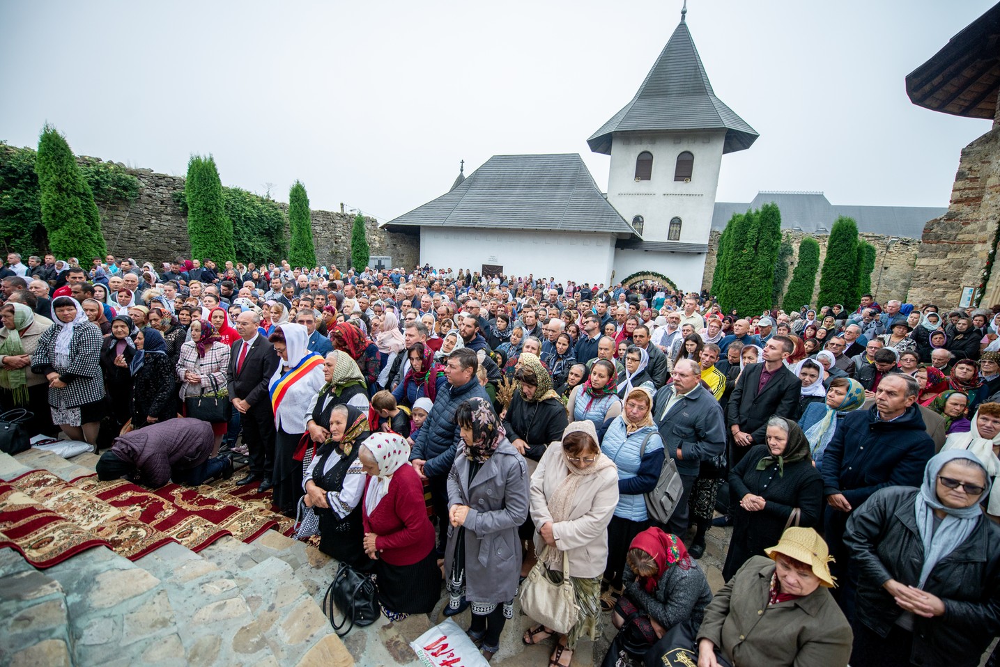 Foto: Constantin Comici Mitropolitul Moldovei, la Mănăstirea Hadâmbu: „Nașterea și creșterea de prunci este cariera cea mai aleasă, cea mai înaltă”