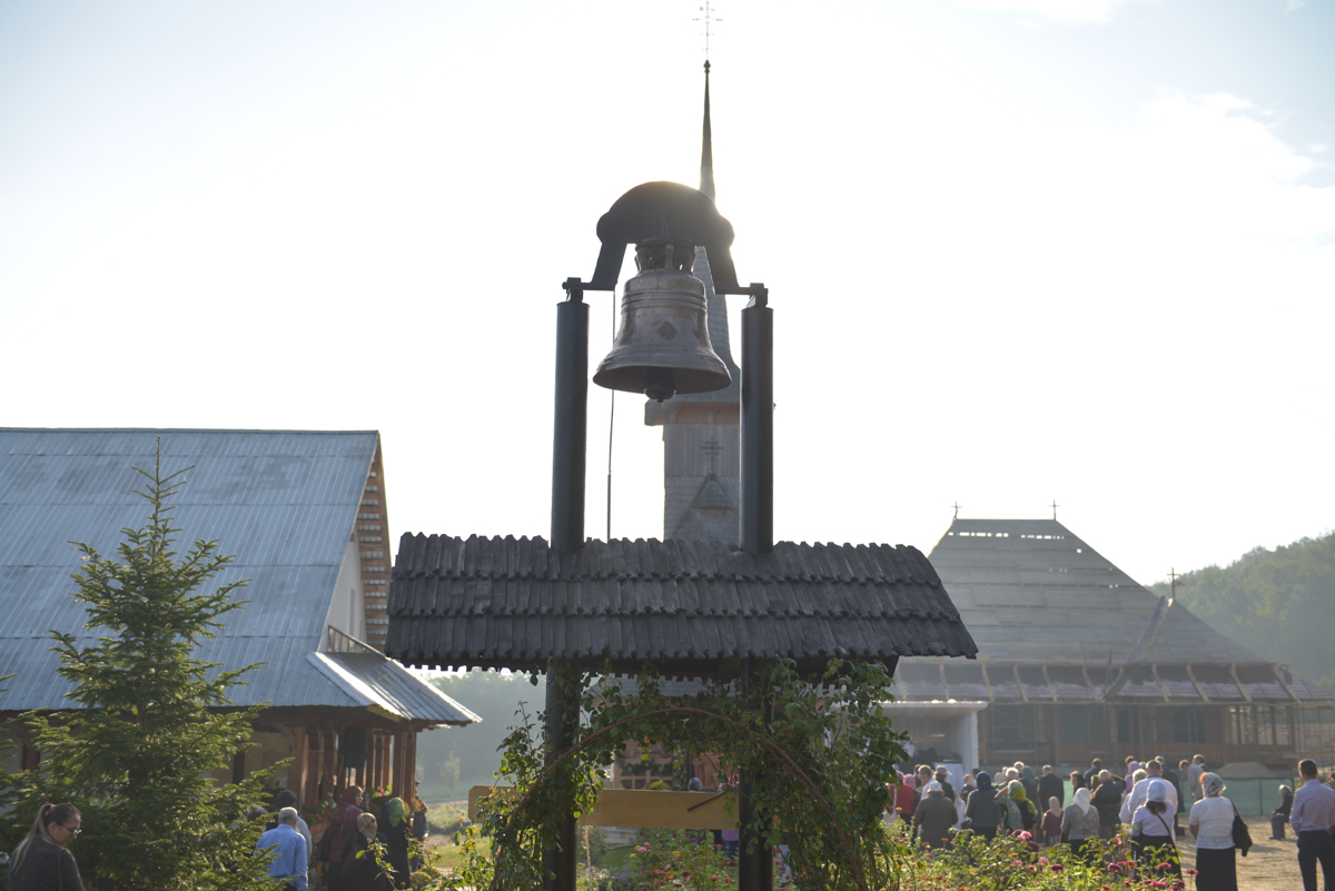 Mitropolitul Teofan, la Mănăstirea Lebăda-Botoșani: „Vom fi chemați peste câteva săptămâni să ne arătăm printr-un gest exterior mărturisirea dreptei credințe”