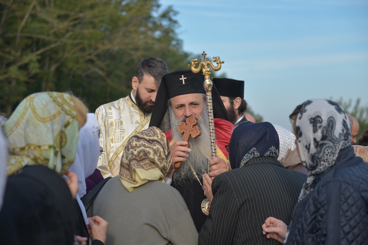 Mitropolitul Teofan, la Mănăstirea Lebăda-Botoșani: „Vom fi chemați peste câteva săptămâni să ne arătăm printr-un gest exterior mărturisirea dreptei credințe”