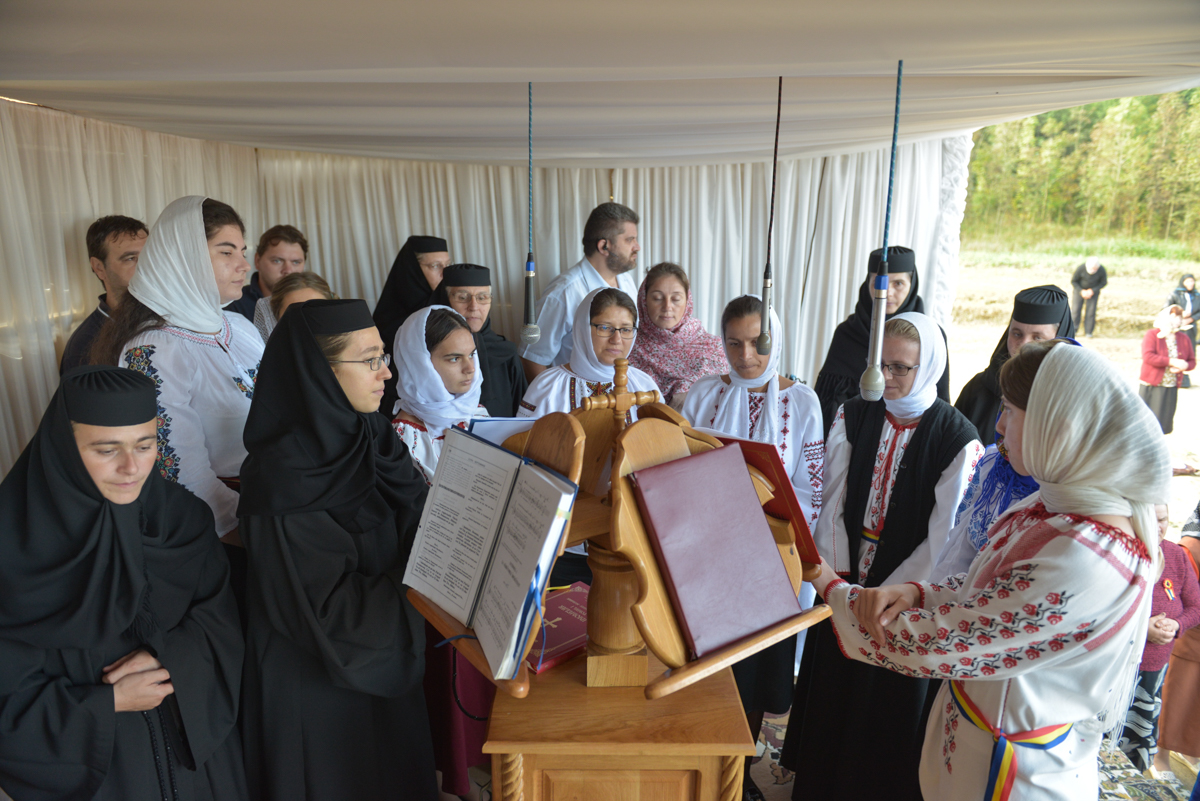 Mitropolitul Teofan, la Mănăstirea Lebăda-Botoșani: „Vom fi chemați peste câteva săptămâni să ne arătăm printr-un gest exterior mărturisirea dreptei credințe”