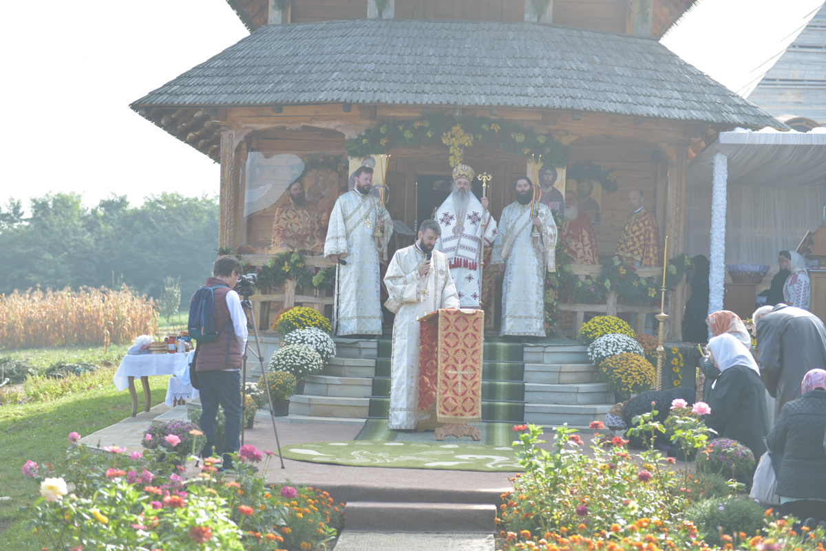 Mitropolitul Teofan, la Mănăstirea Lebăda-Botoșani: „Vom fi chemați peste câteva săptămâni să ne arătăm printr-un gest exterior mărturisirea dreptei credințe”