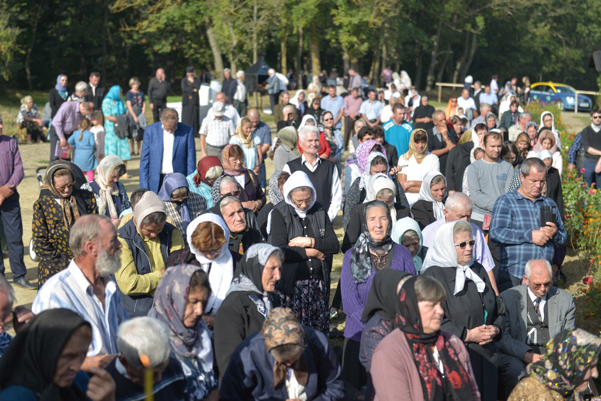 Mitropolitul Teofan, la Mănăstirea Lebăda-Botoșani: „Vom fi chemați peste câteva săptămâni să ne arătăm printr-un gest exterior mărturisirea dreptei credințe”