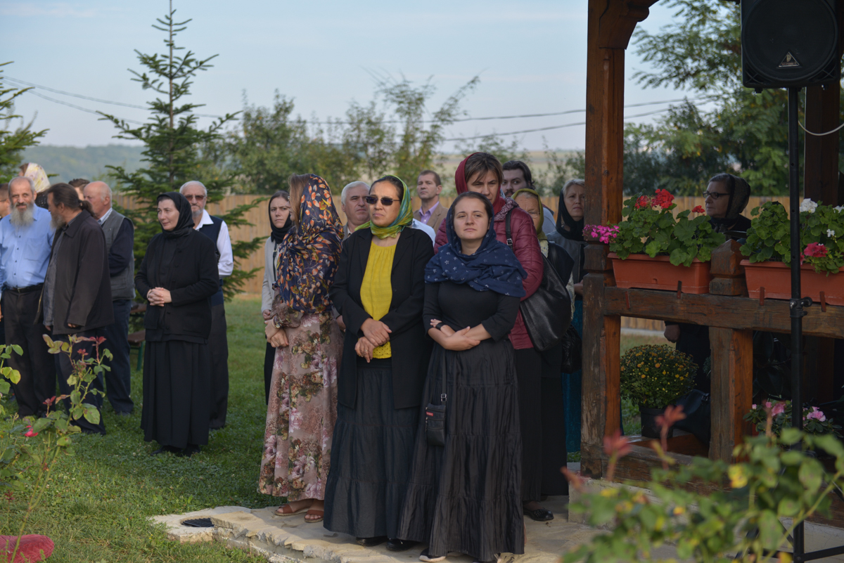 Mitropolitul Teofan, la Mănăstirea Lebăda-Botoșani: „Vom fi chemați peste câteva săptămâni să ne arătăm printr-un gest exterior mărturisirea dreptei credințe”