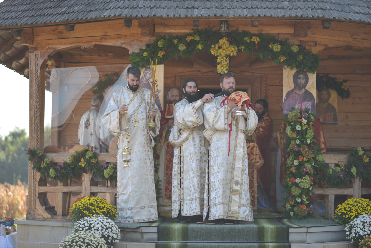 Mitropolitul Teofan, la Mănăstirea Lebăda-Botoșani: „Vom fi chemați peste câteva săptămâni să ne arătăm printr-un gest exterior mărturisirea dreptei credințe”