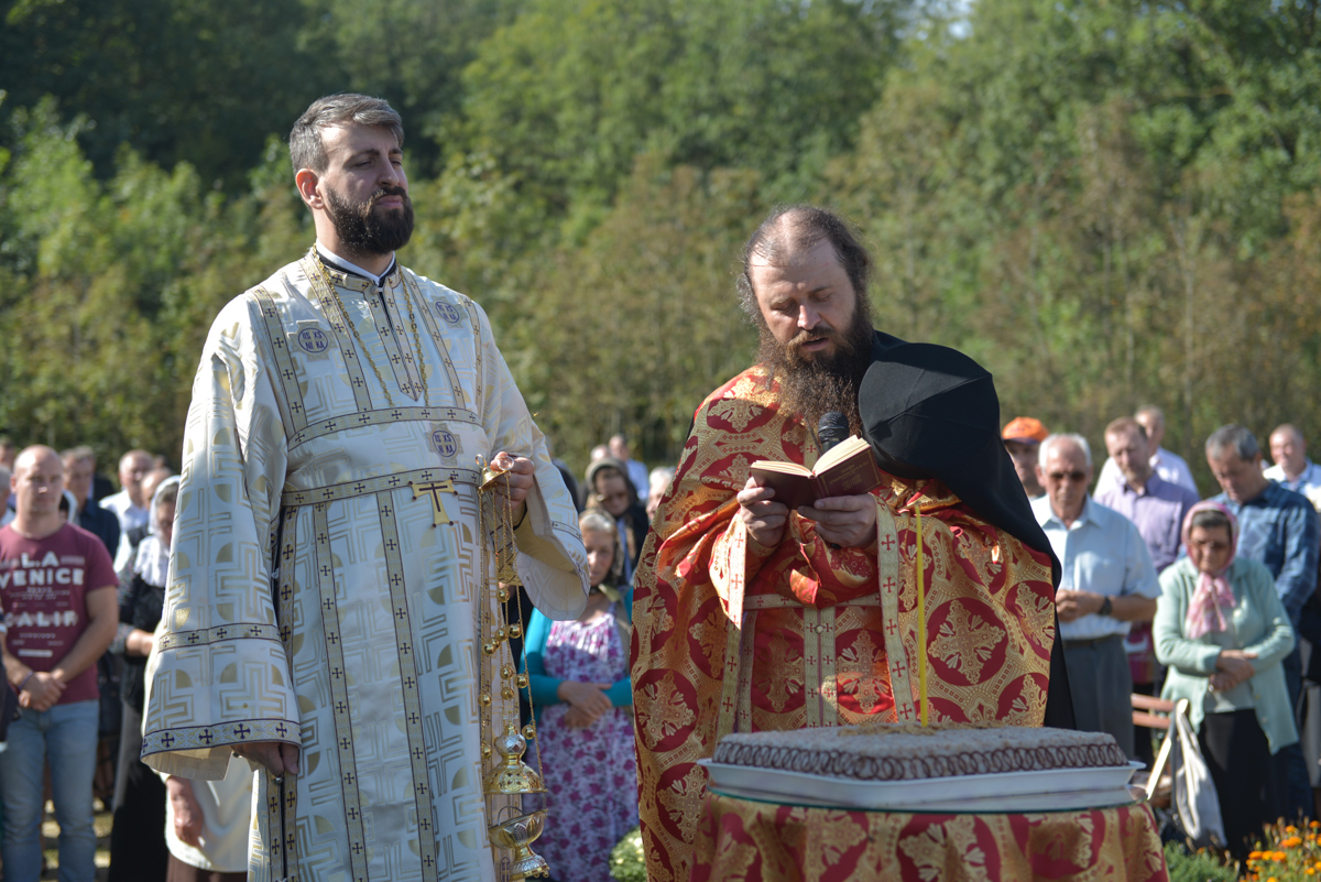 Mitropolitul Teofan, la Mănăstirea Lebăda-Botoșani: „Vom fi chemați peste câteva săptămâni să ne arătăm printr-un gest exterior mărturisirea dreptei credințe”