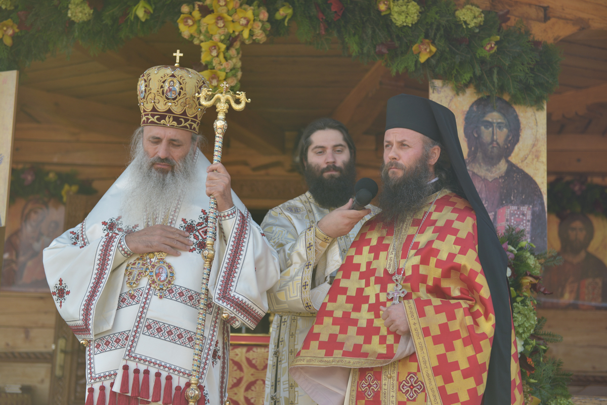 Mitropolitul Teofan, la Mănăstirea Lebăda-Botoșani: „Vom fi chemați peste câteva săptămâni să ne arătăm printr-un gest exterior mărturisirea dreptei credințe”