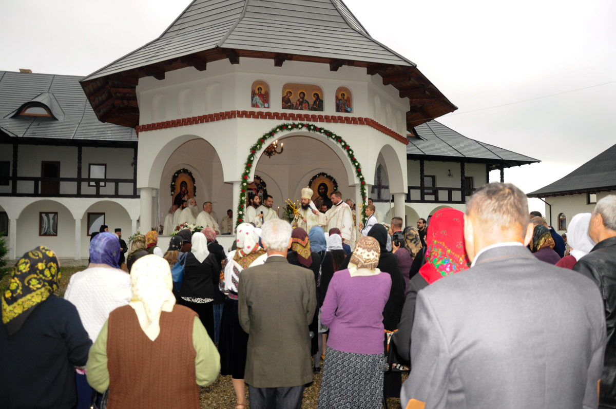 Schitul „Nașterea Maicii Domnului” - Marginea și-a sărbătorit hramul