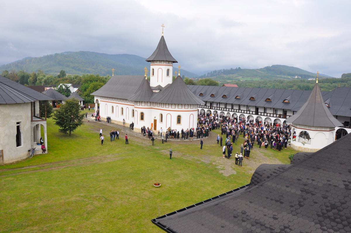 Schitul „Nașterea Maicii Domnului” - Marginea și-a sărbătorit hramul