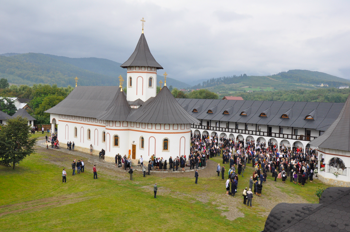 Schitul „Nașterea Maicii Domnului” - Marginea și-a sărbătorit hramul