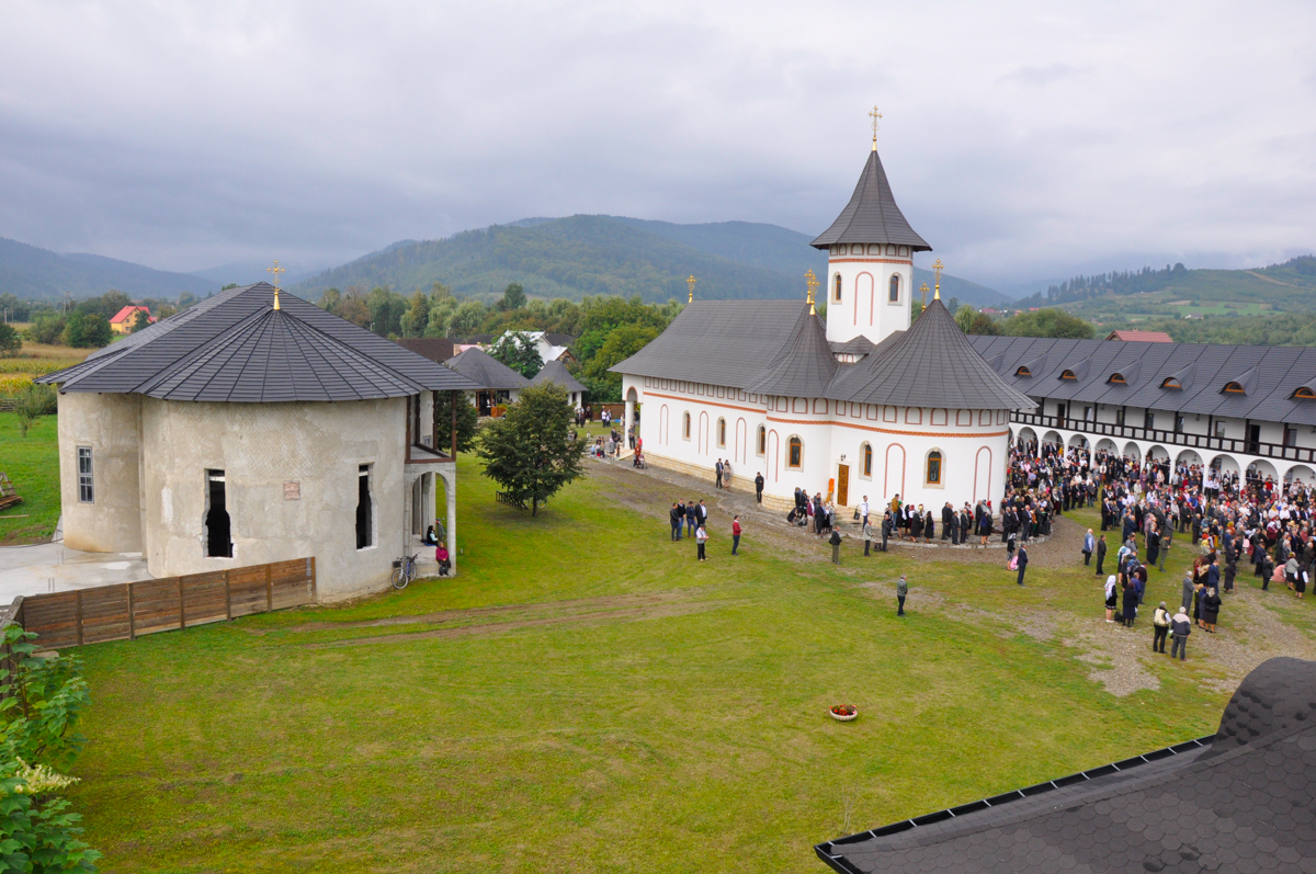 Schitul „Nașterea Maicii Domnului” - Marginea și-a sărbătorit hramul