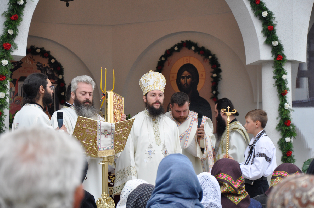 Schitul „Nașterea Maicii Domnului” - Marginea și-a sărbătorit hramul