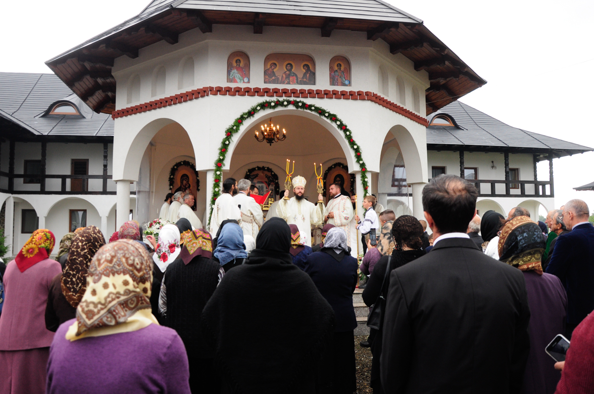 Schitul „Nașterea Maicii Domnului” - Marginea și-a sărbătorit hramul