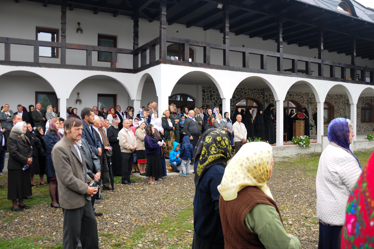 Schitul „Nașterea Maicii Domnului” - Marginea și-a sărbătorit hramul