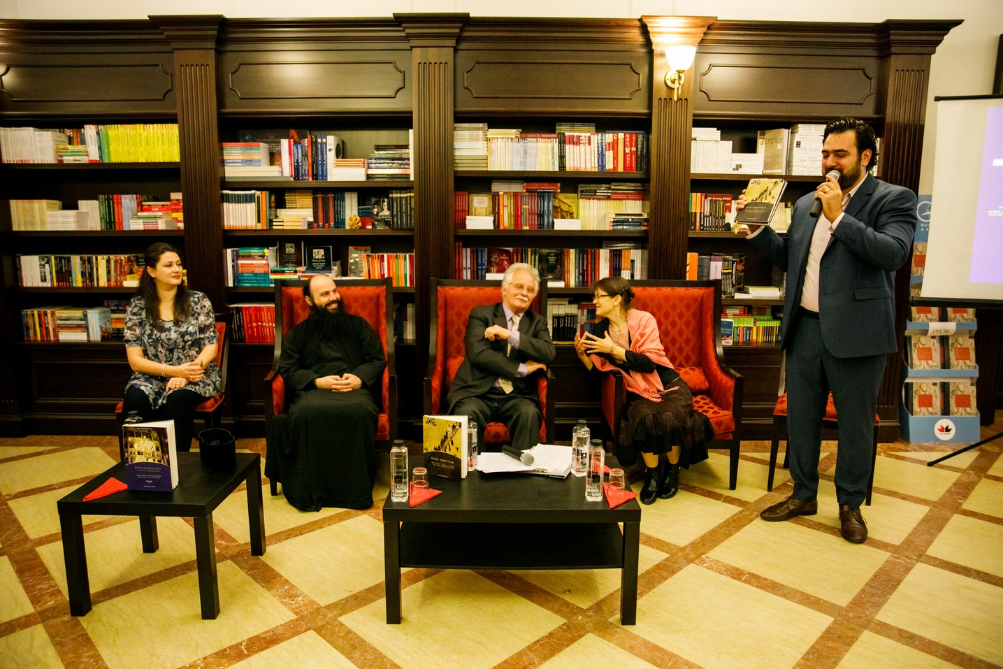 Volumele profesorului Grigorios Th. Stathis, lansate la Iaşi