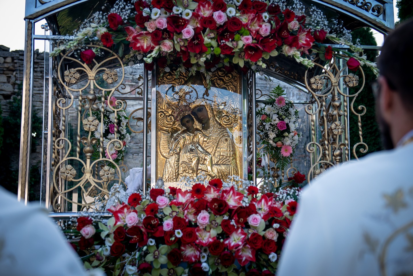 Foto: Constantin Comici Mitropolitul Moldovei, la Mănăstirea Hadâmbu: „Nașterea și creșterea de prunci este cariera cea mai aleasă, cea mai înaltă”