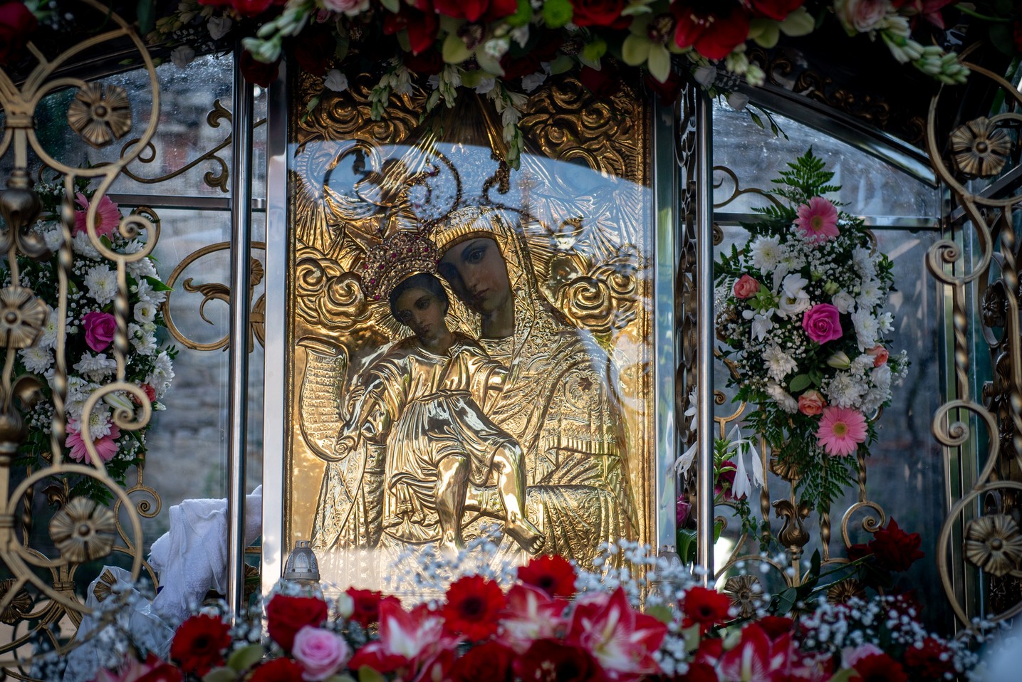 Icoana Maicii Domnului de la Mănăstirea Hadâmbu/ Foto: Constantin Comici Mitropolitul Moldovei, la Mănăstirea Hadâmbu: „Nașterea și creșterea de prunci este cariera cea mai aleasă, cea mai înaltă”