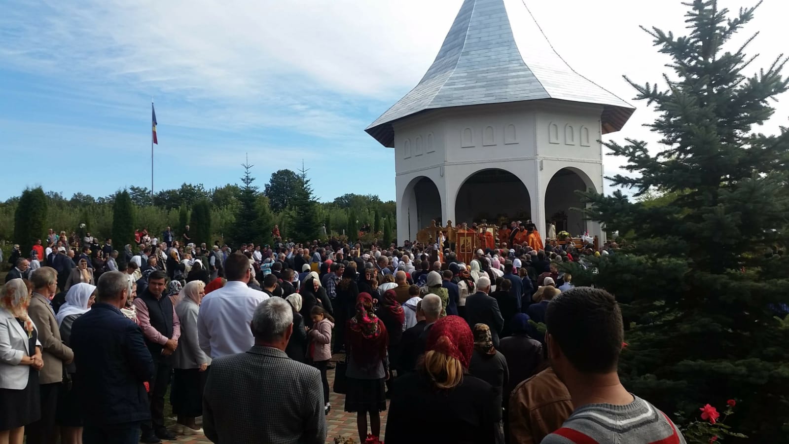 PS Calinic Botoşăneanul: „Să ieșim la vot în zilele de 6 şi 7 octombrie” PS Calinic Botoşăneanul: „Să ieșim la vot în zilele de 6 şi 7 octombrie”