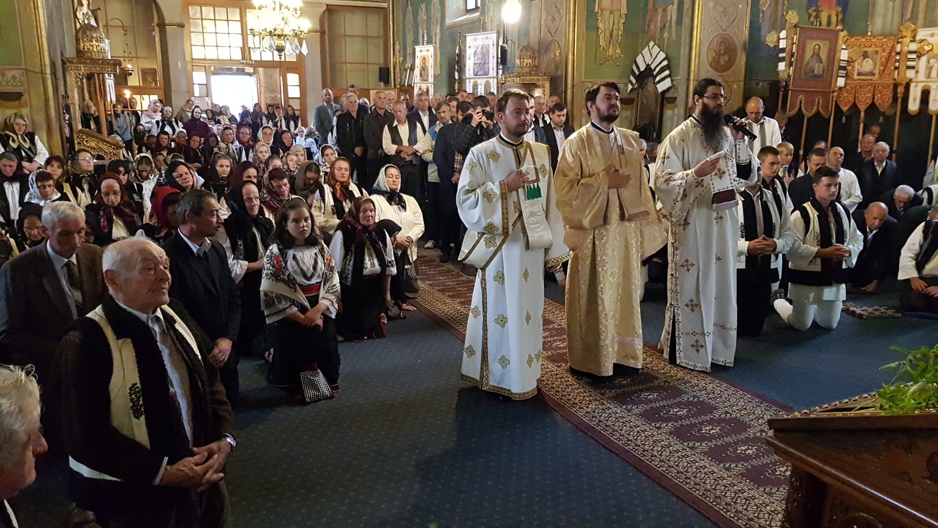 IPS Arhiepiscop Pimen, la Straja: „Să nu ne împuținăm sufletește atunci când suntem în necazuri și în suferințe”