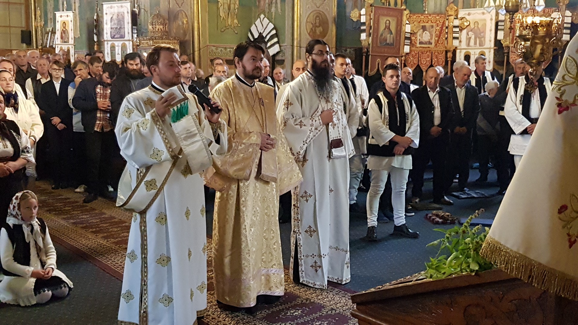 IPS Arhiepiscop Pimen, la Straja: „Să nu ne împuținăm sufletește atunci când suntem în necazuri și în suferințe”