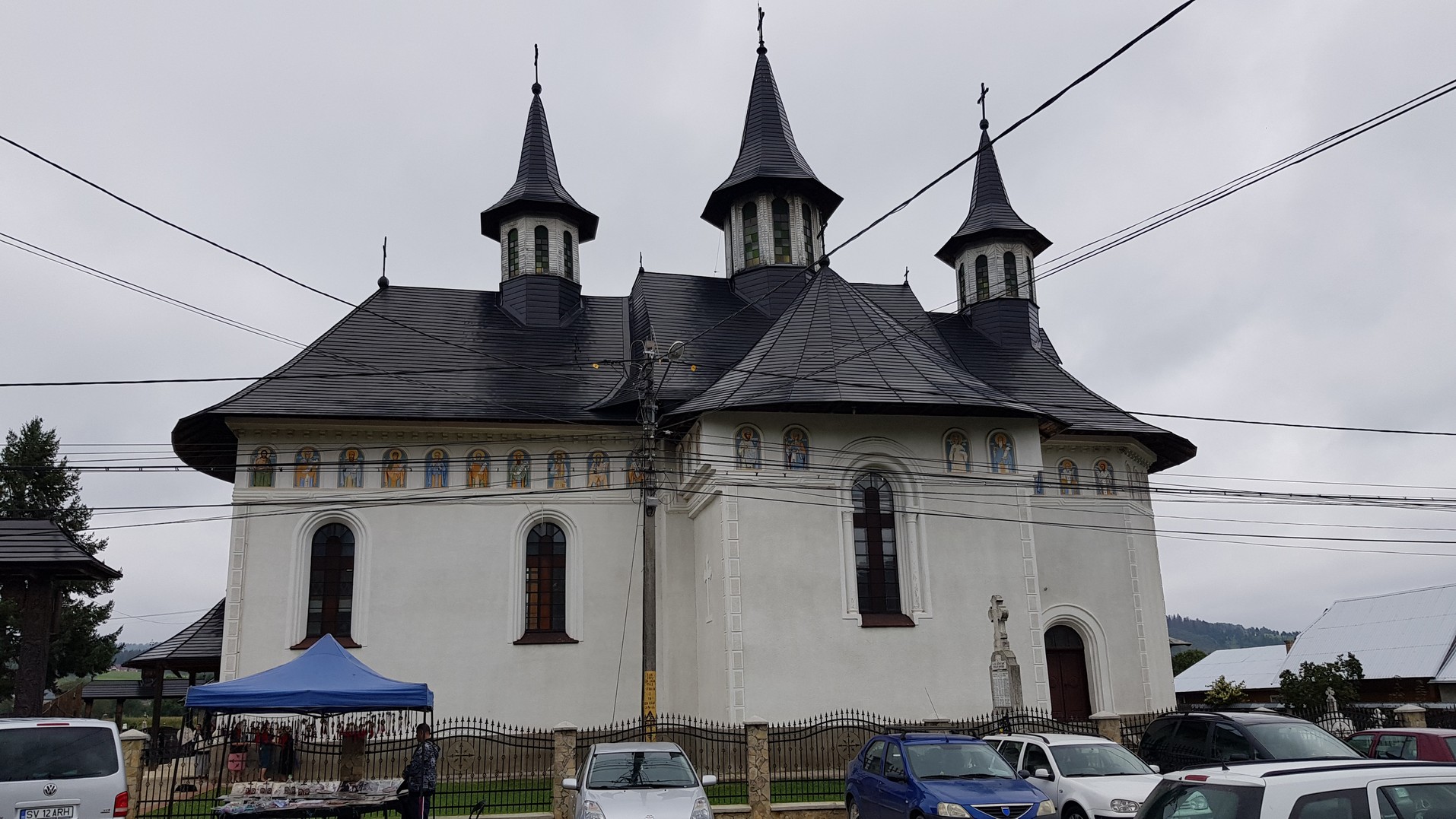 IPS Arhiepiscop Pimen, la Straja: „Să nu ne împuținăm sufletește atunci când suntem în necazuri și în suferințe”