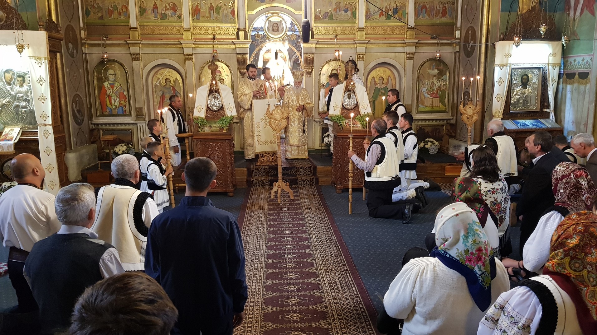 IPS Arhiepiscop Pimen, la Straja: „Să nu ne împuținăm sufletește atunci când suntem în necazuri și în suferințe”