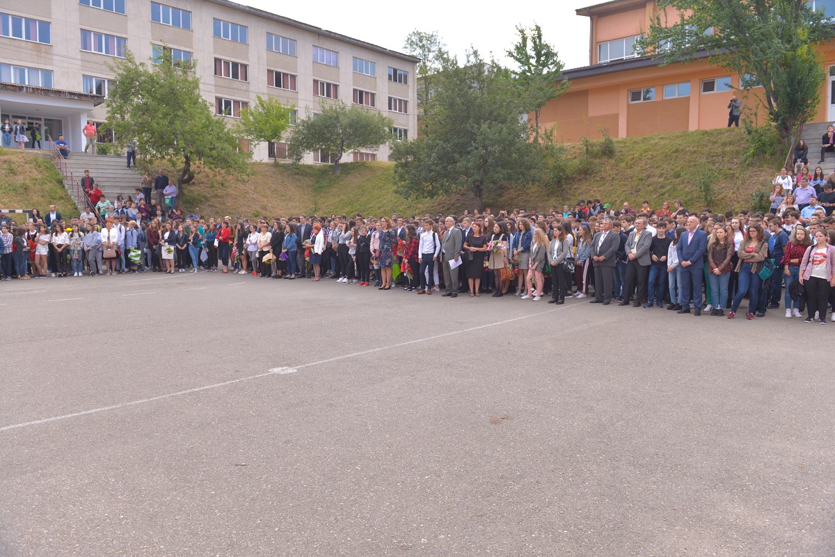 Foto: Alex Atudori IPS Mitropolit Teofan, la deschiderea anului școlar: „Din ce în ce mai mult, în lumea aceasta a schimbării, ni se propun nu certitudini, ci dileme”