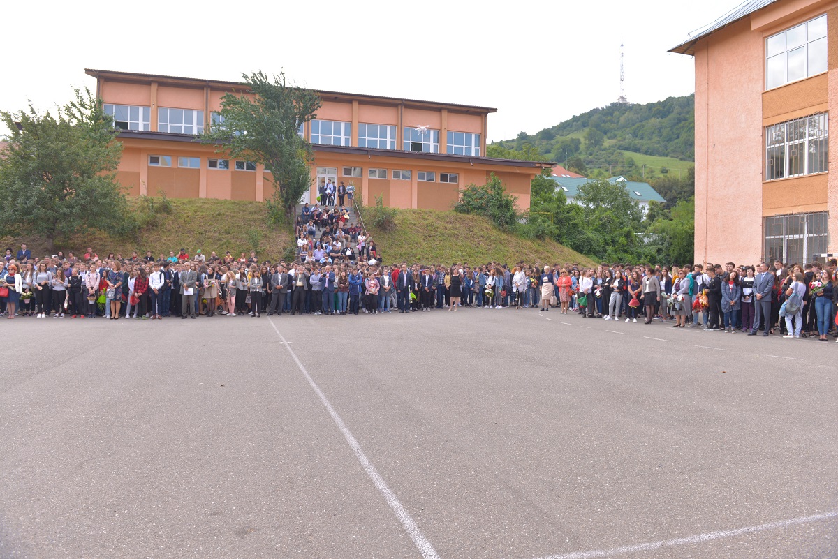 Foto: Alex Atudori IPS Mitropolit Teofan, la deschiderea anului școlar: „Din ce în ce mai mult, în lumea aceasta a schimbării, ni se propun nu certitudini, ci dileme”