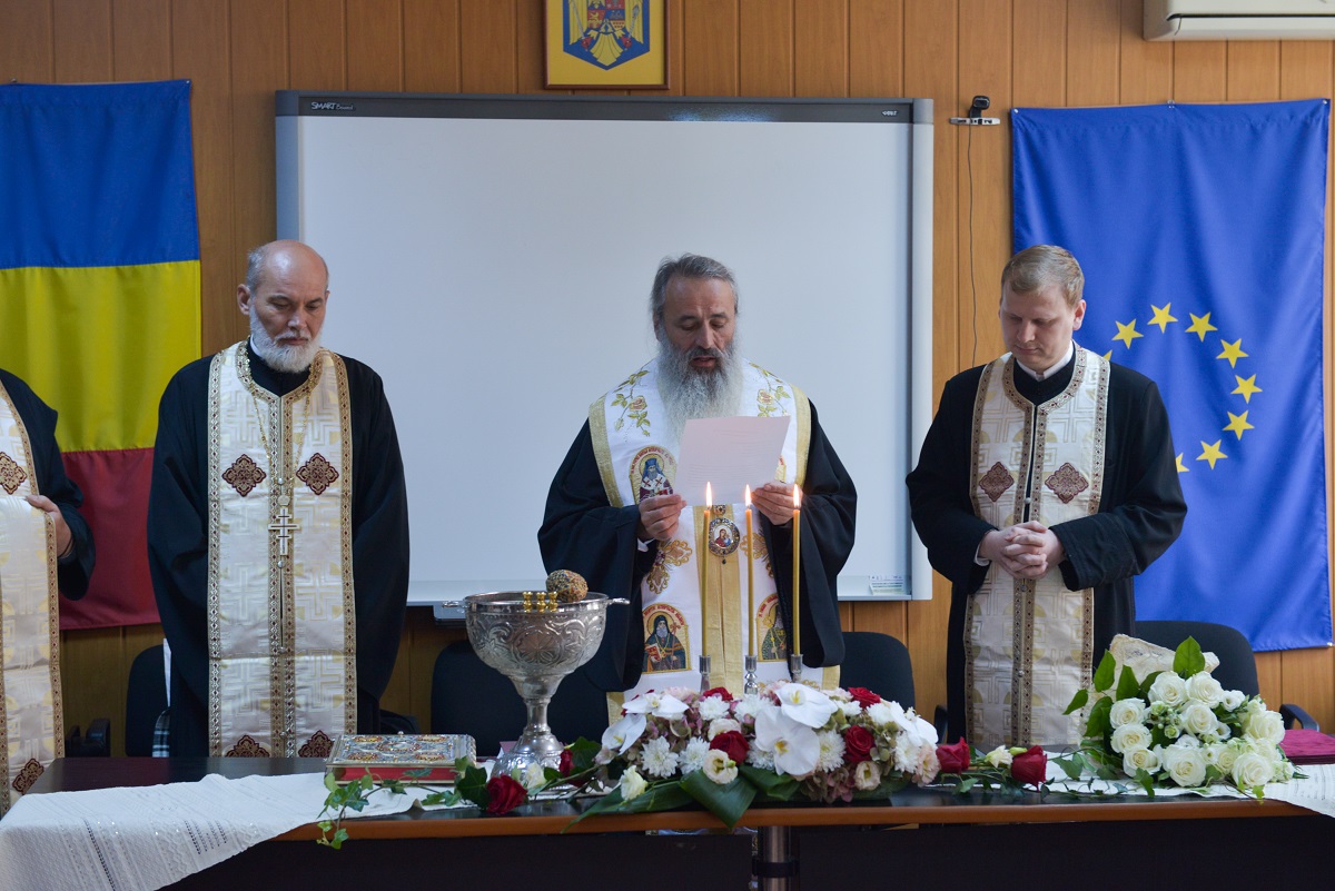 Foto: Alex Atudori IPS Mitropolit Teofan, la deschiderea anului școlar: „Din ce în ce mai mult, în lumea aceasta a schimbării, ni se propun nu certitudini, ci dileme”