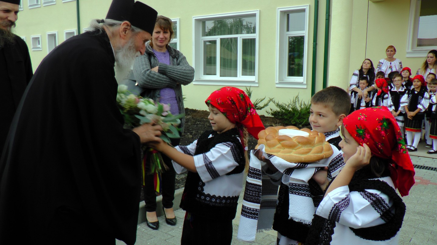 Sfinţirea noului sediu al Şcolii Primare „Sfântul Ioan cel Nou de la Suceava”
