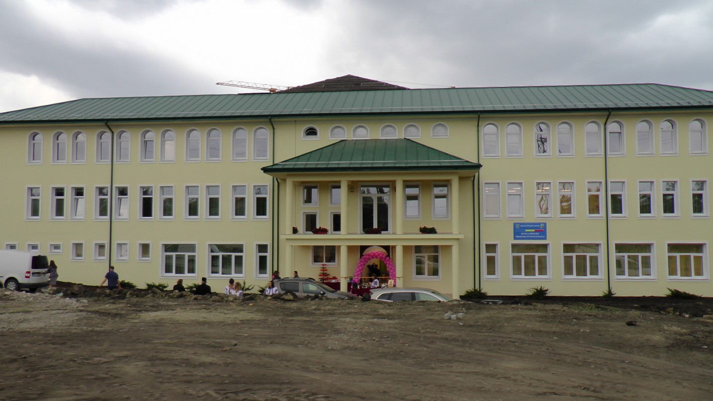 Sfinţirea noului sediu al Şcolii Primare „Sfântul Ioan cel Nou de la Suceava”