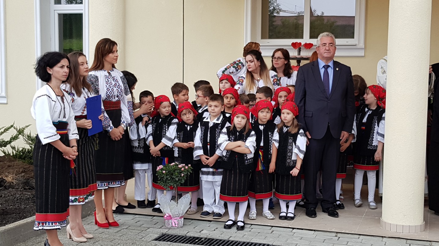 Sfinţirea noului sediu al Şcolii Primare „Sfântul Ioan cel Nou de la Suceava”