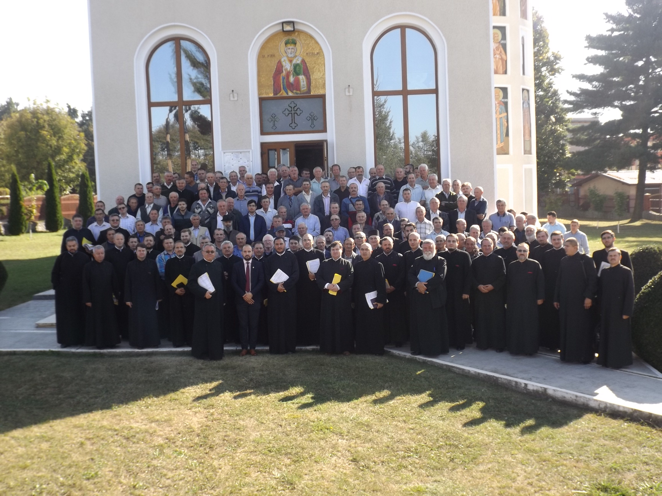 Întruniri preoţeşti în protopopiatele Buhuși şi Sascut