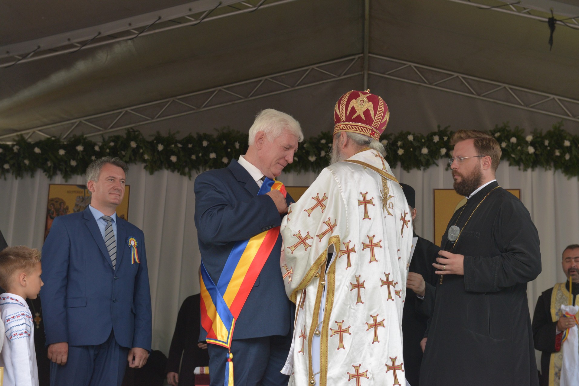 Sfințire de biserică la Netezi, Târgu Neamț: IPS Mitropolit Teofan a săvârșit slujba de târnosire