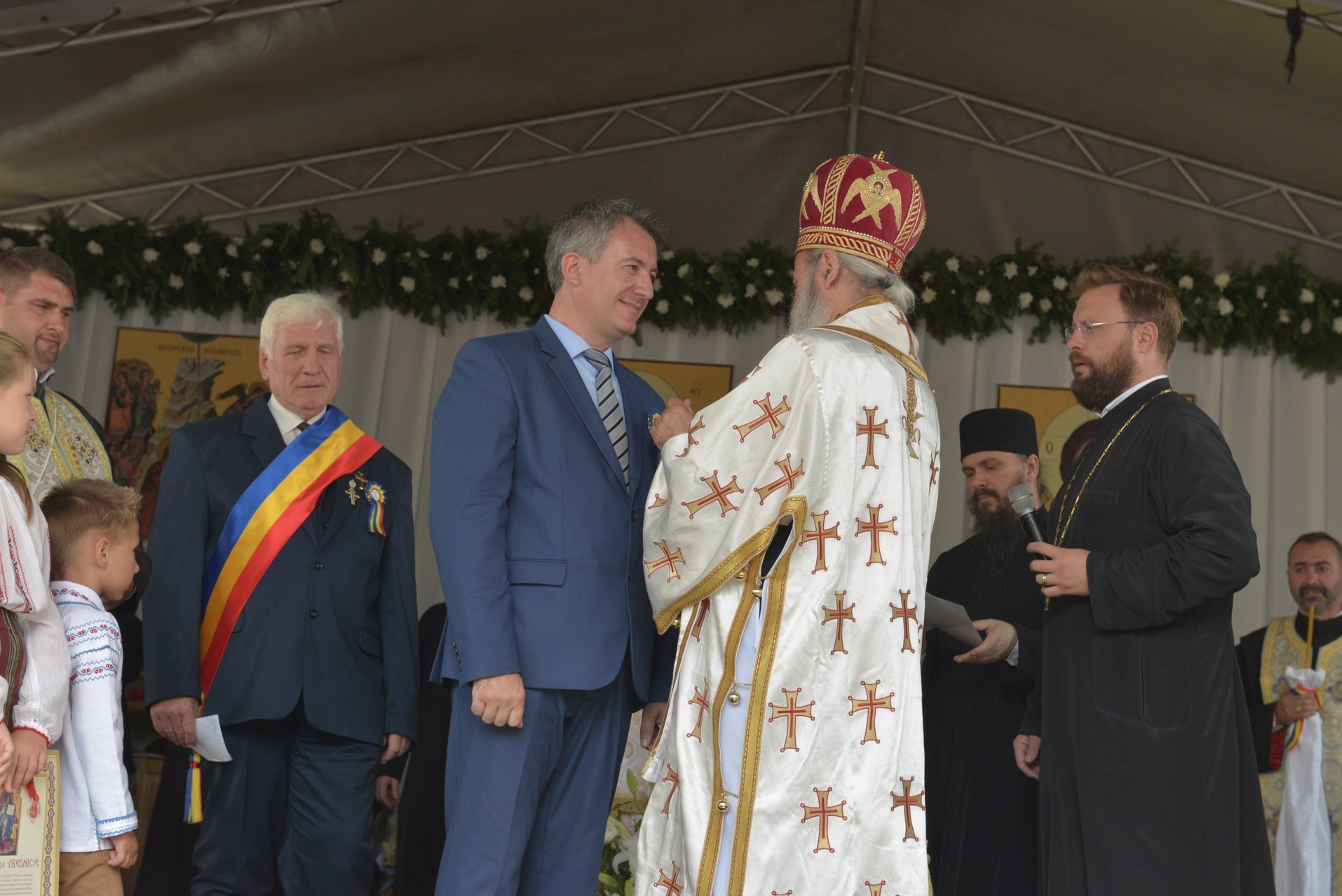 Sfințire de biserică la Netezi, Târgu Neamț: IPS Mitropolit Teofan a săvârșit slujba de târnosire