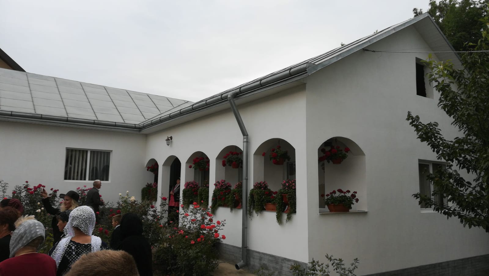 Sfințire de casă parohială și casă socială în Parohia Burlești Sfințire de casă parohială și casă socială în Parohia Burlești