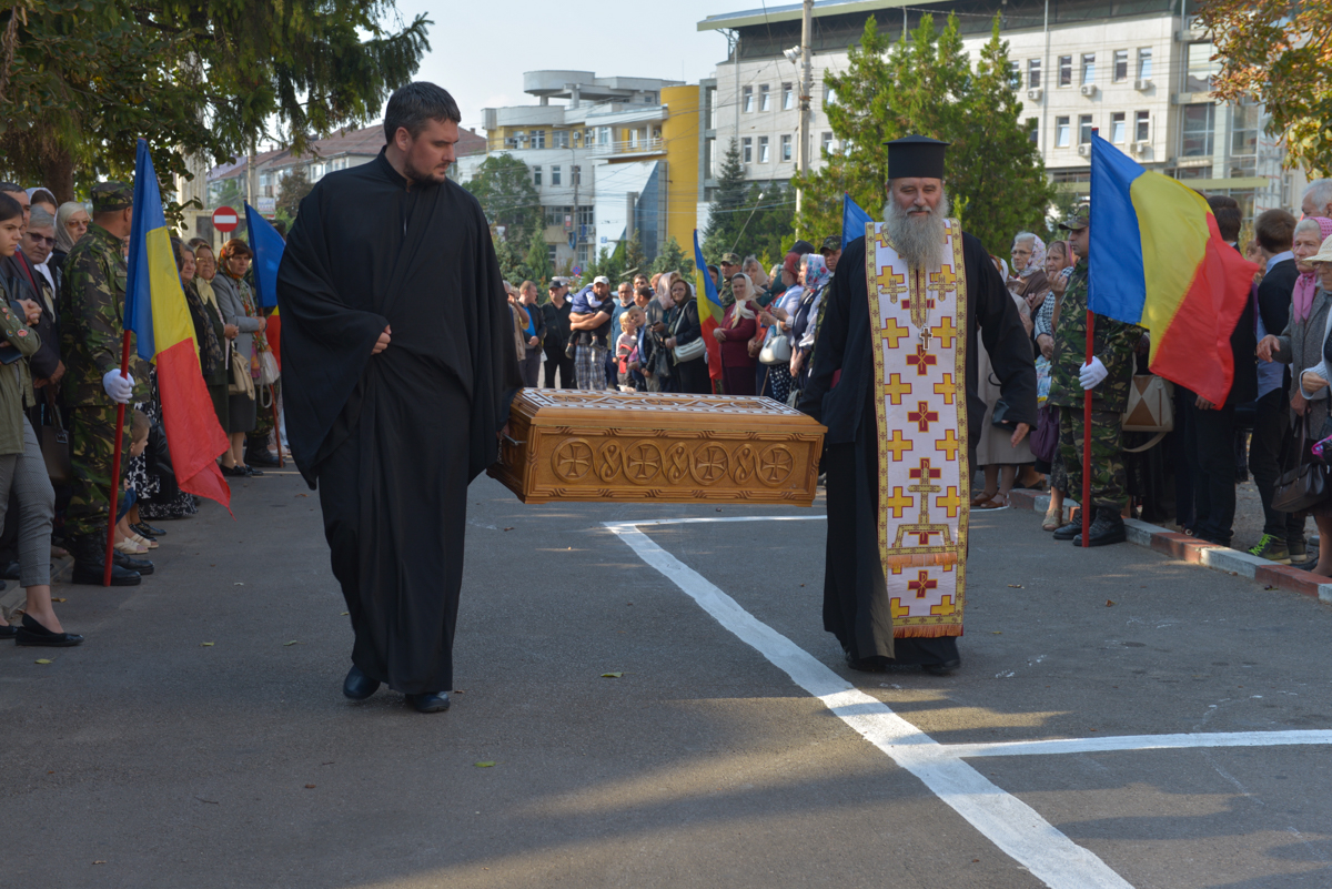 Sfințire de clopotniță la biserica Cercului Militar Botoșani Sfințire de clopotniță la biserica Cercului Militar Botoșani