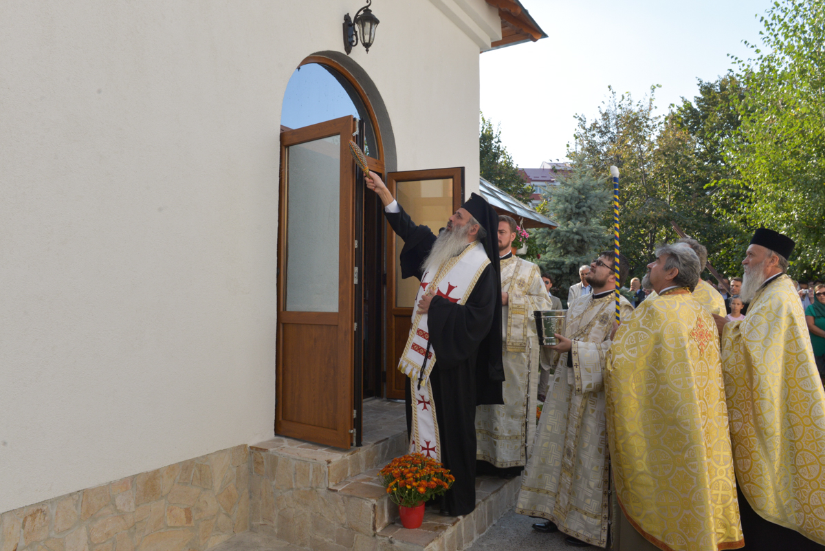 Sfințire de clopotniță la biserica Cercului Militar Botoșani Sfințire de clopotniță la biserica Cercului Militar Botoșani