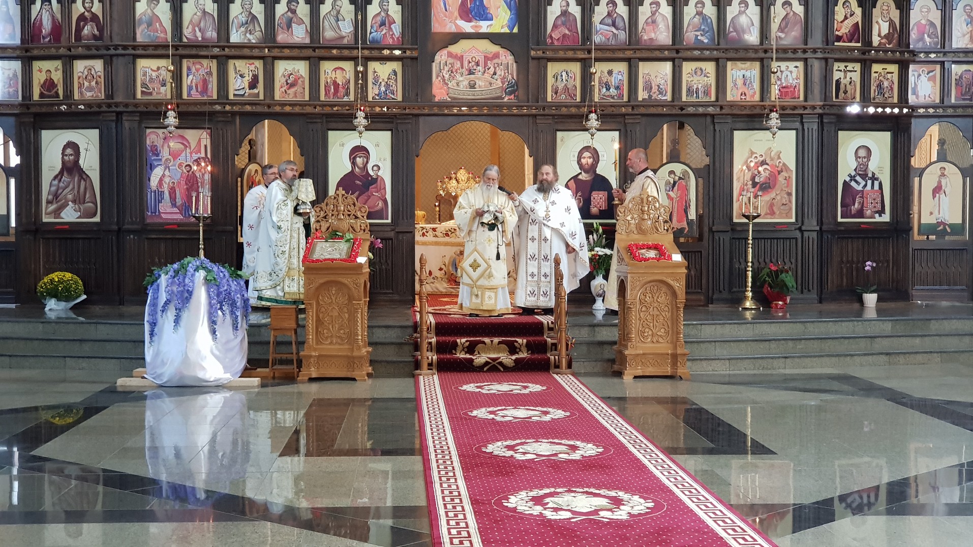 Înaltpreasfințitul Părinte Pimen, la Suceava: „Voința lui Dumnezeu este sfințirea vieții noastre”