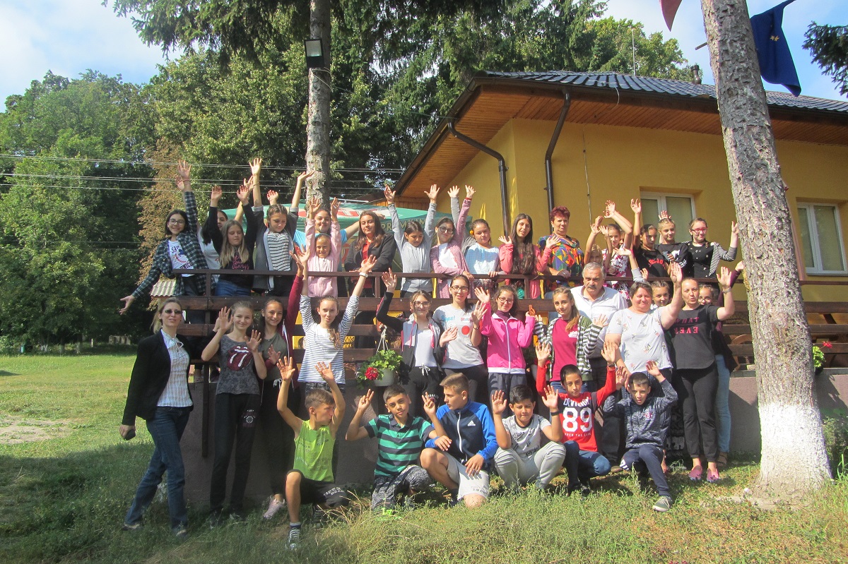 „Tabăra Prieteniei în Poiana Muncelului”