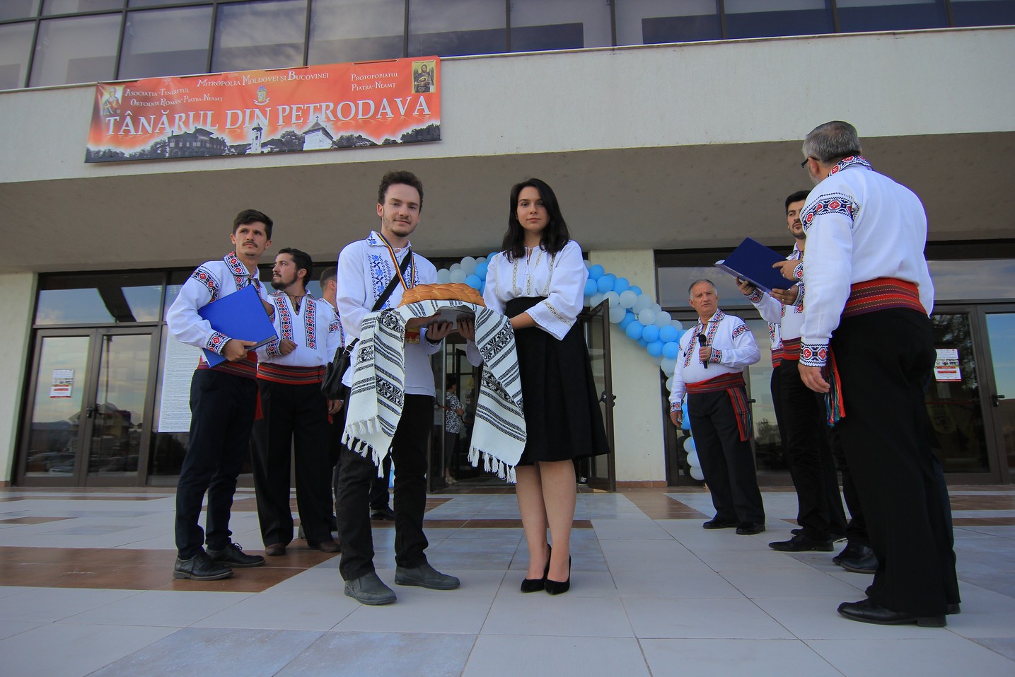 „Tânărul din Petrodava”, la final: 450 de tineri au încercat să descopere tainele mărturisirii, a jertfei și trăirii ortodoxe