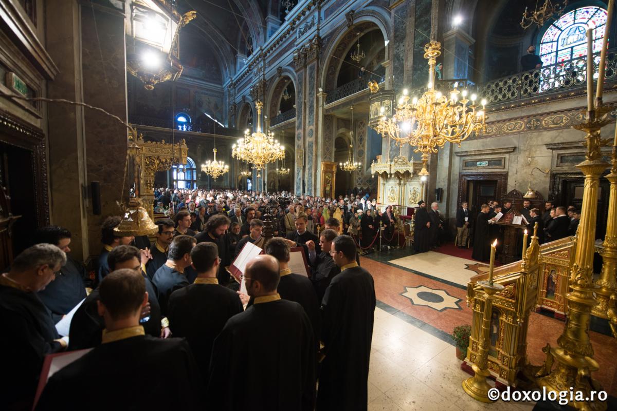Sfântă Liturghie săvârșită la finalul celei de-a II-a ediții a Festivalului de Muzică Bizantină de la Iași
